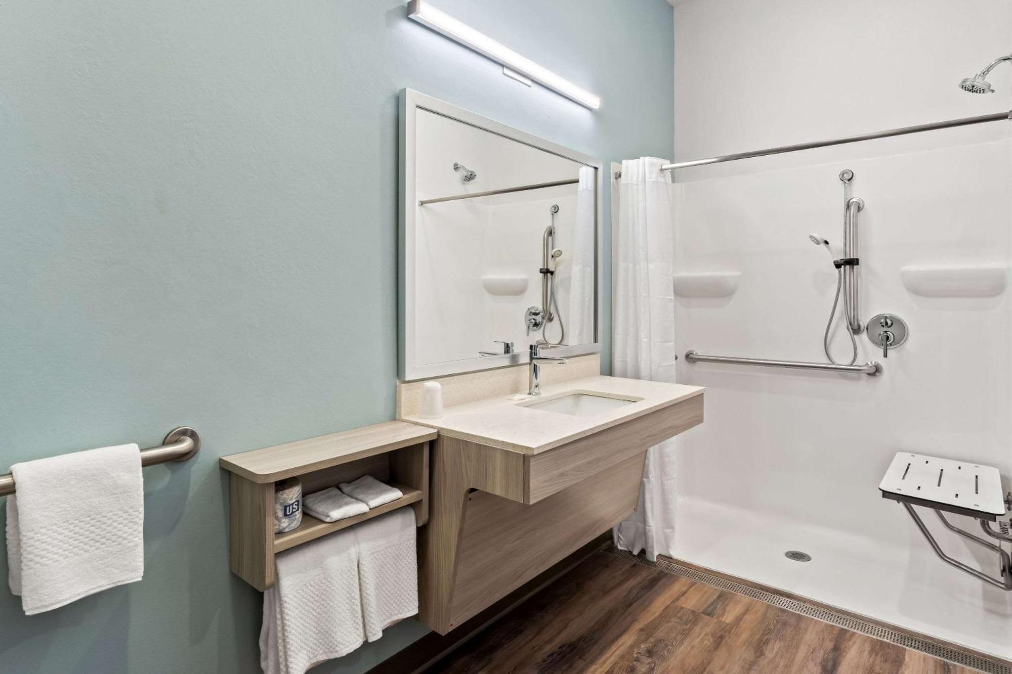 Woodspring Suites Easton Nazareth Exteriör bild